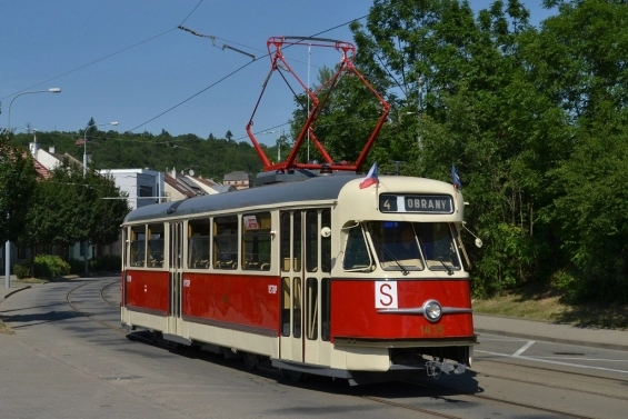 Tramvaj T2